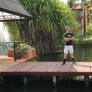 Meet your Posher, Cody